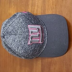New Era 39THIRTY New York Giants x Breast Cancer Awareness Stretch Fit Ball Cap